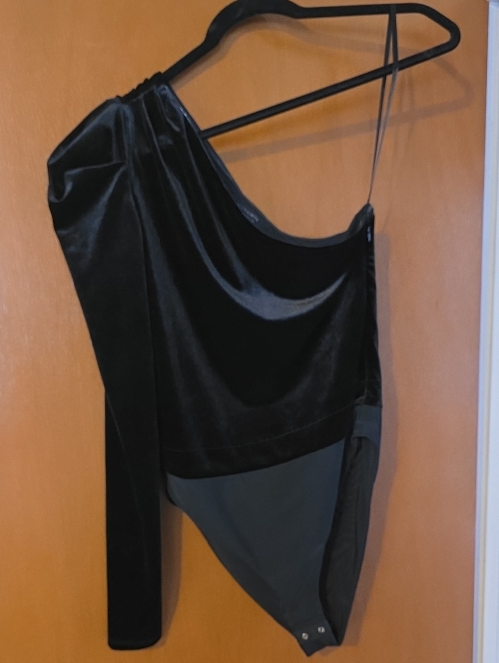All Saints Black One-Shoulder Velvet Bodysuit Skirt